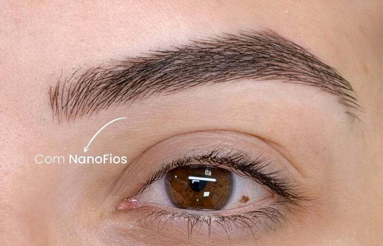 Sobrancelha com NanoFios